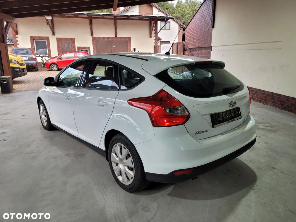 Ford Focus 1.6 TDCi Ambiente - 8