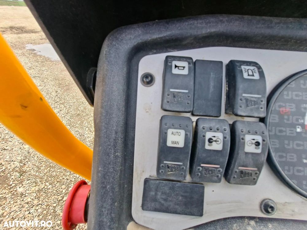 JCB CT 160-100 VIBROCOMPACTOR VIBROMAX - 16