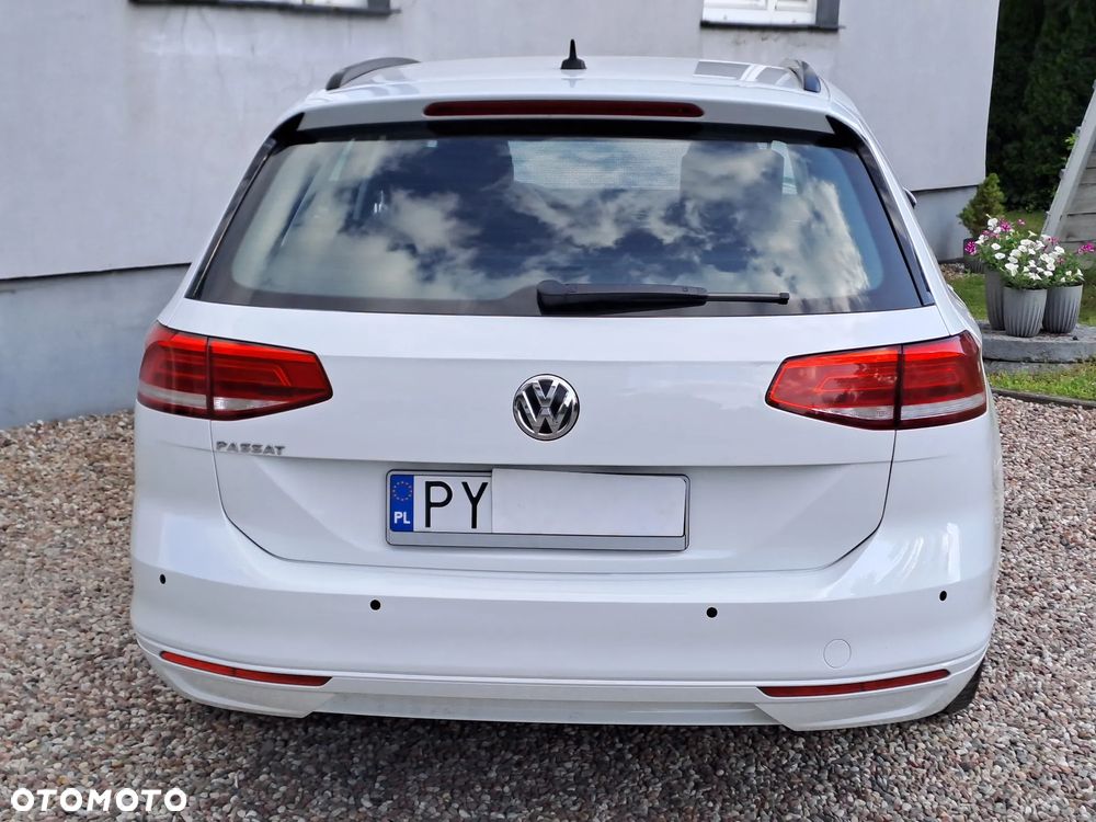Volkswagen Passat - 18