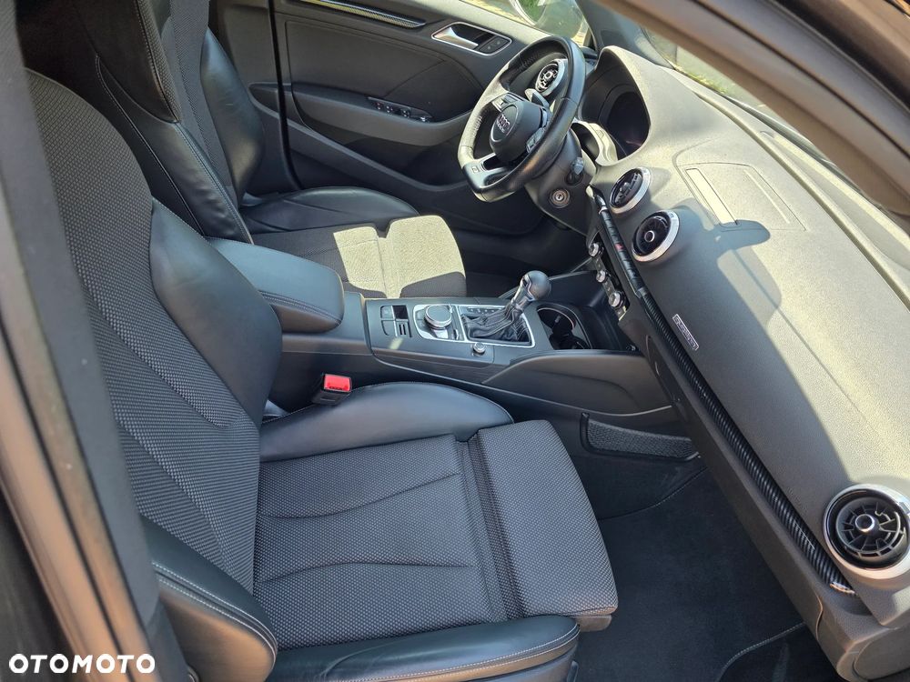 Audi A3 Sportback 2.0 TDI (clean diesel) quattro S tronic S line Sportpaket - 11
