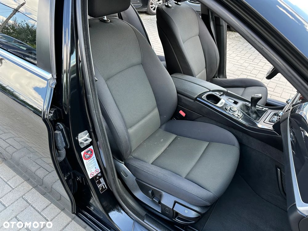 BMW Seria 5 - 21