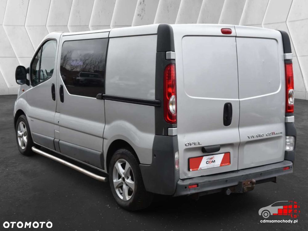 Opel Vivaro - 8