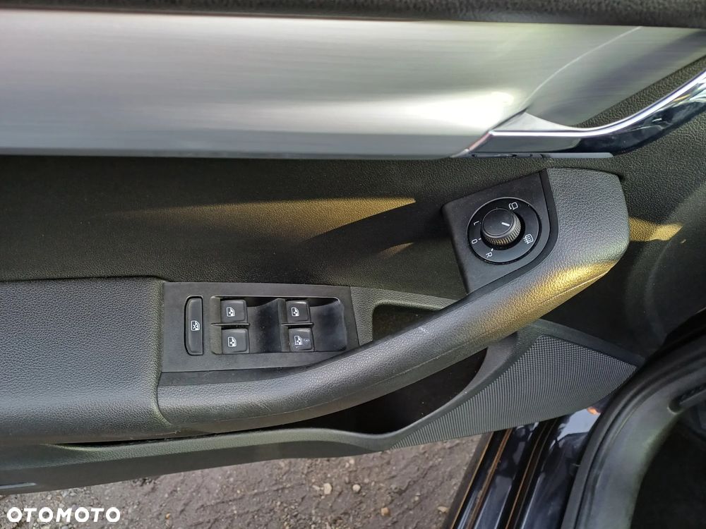 Renault Clio 1.6 E-TECH Equilibre - 24