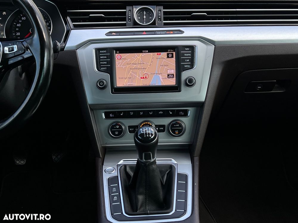 Volkswagen Passat 2.0 TDI (BlueMotion Technology) Comfortline - 13
