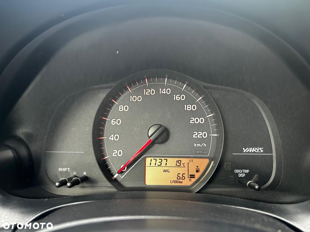 Toyota Yaris - 31