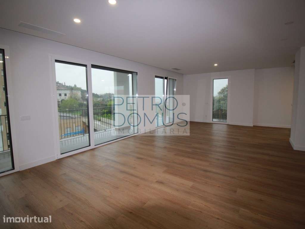 APARTAMENTO T3 DUPLEX NO CENTRO DE LEIRIA - Grande imagem: 3/14