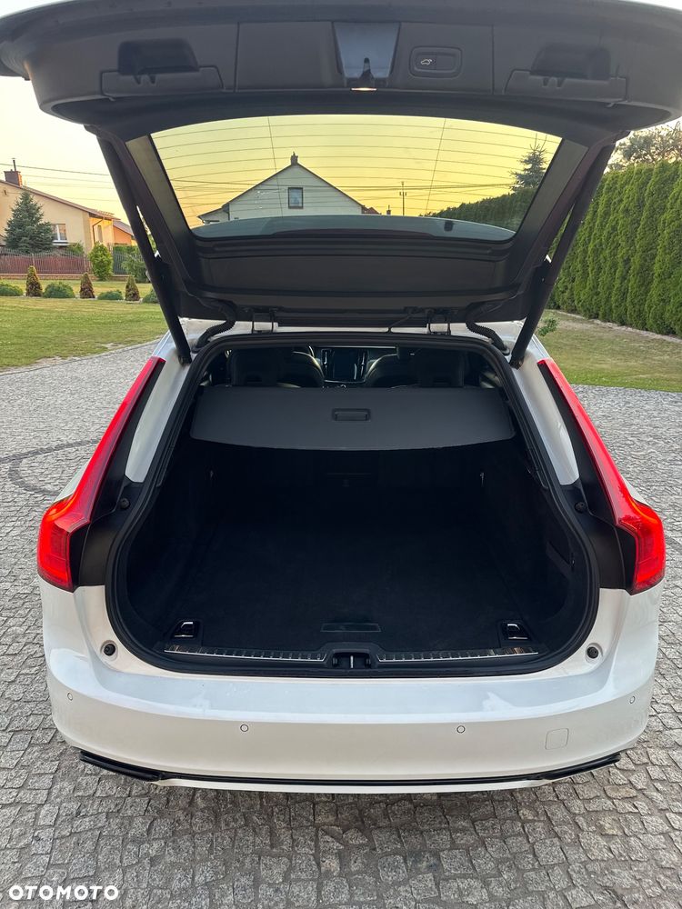 Volvo V90 D3 R-Design - 18
