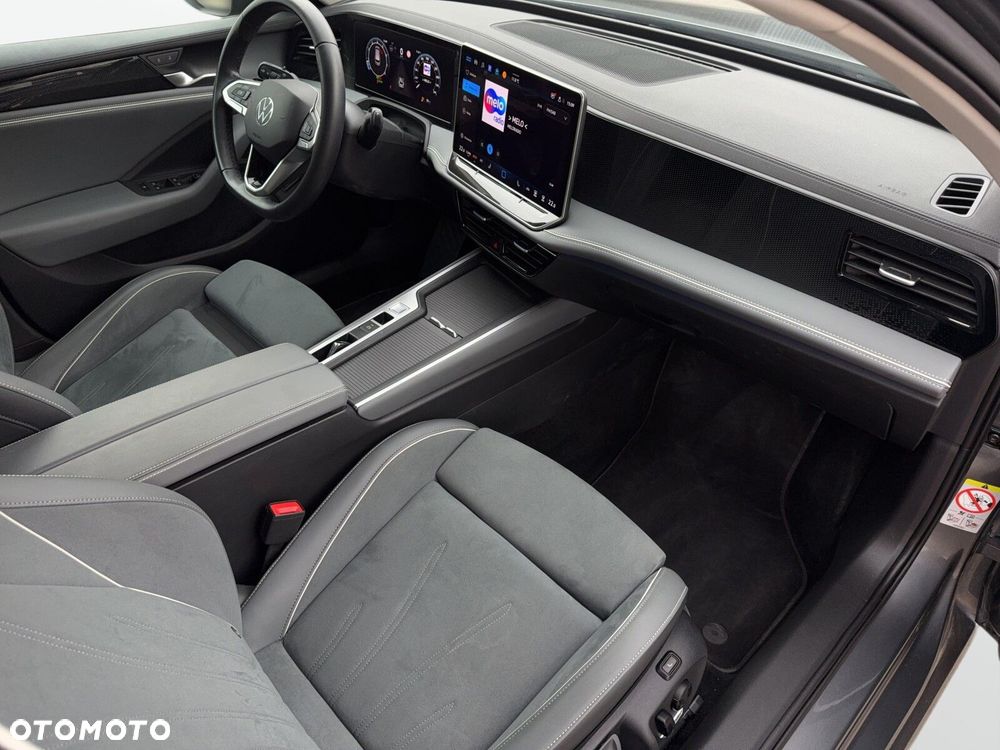 Volkswagen Passat Variant 1.5 TSI ACT mHEV Business DSG - 13