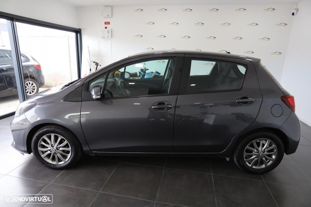 Toyota Yaris 1.0 VVT-i Exclusive - 4