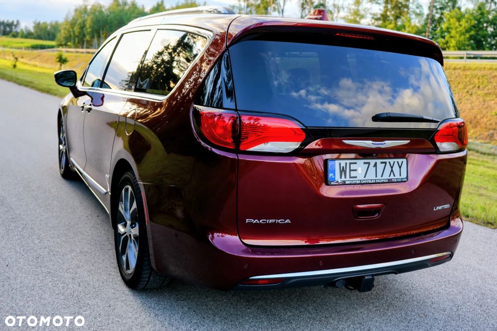 Chrysler Pacifica - 2