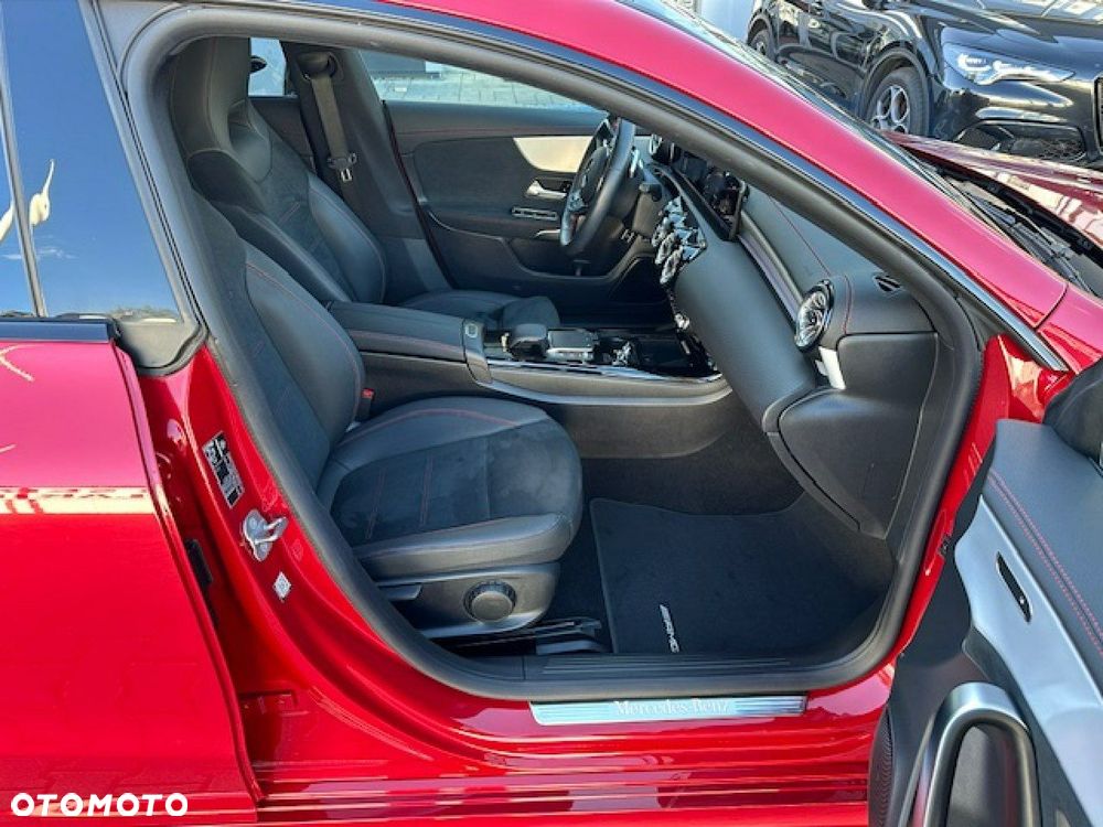 Mercedes-Benz CLA - 22