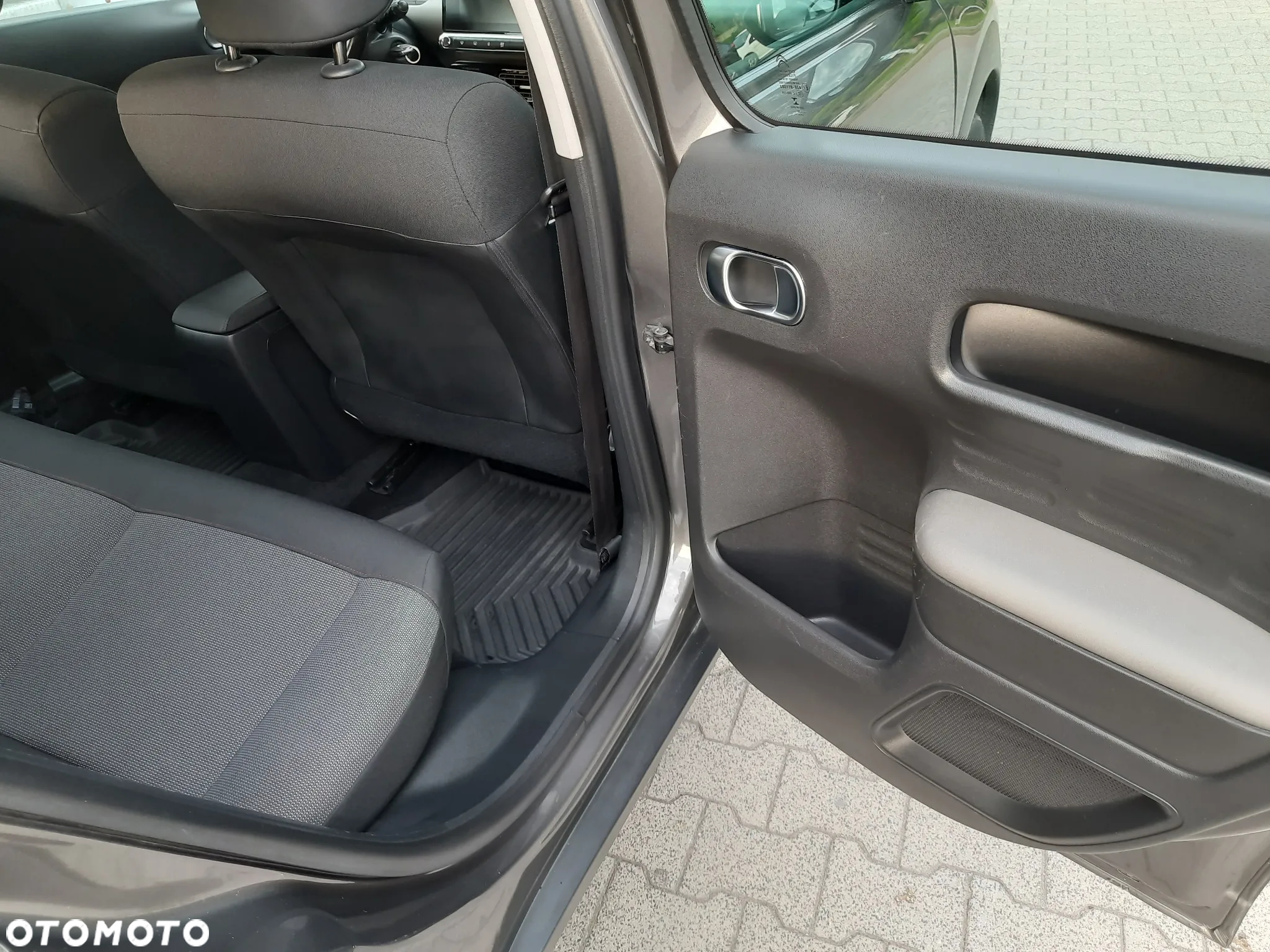 Citroën C4 Cactus BlueHDi 120 Stop&Start EAT6 Shine - 17