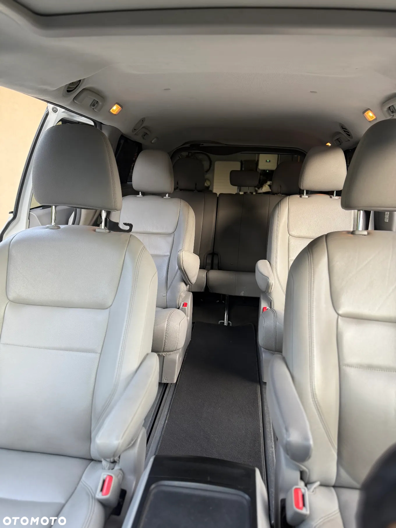 Toyota Sienna 3.5 V6 XLE AWD - 21