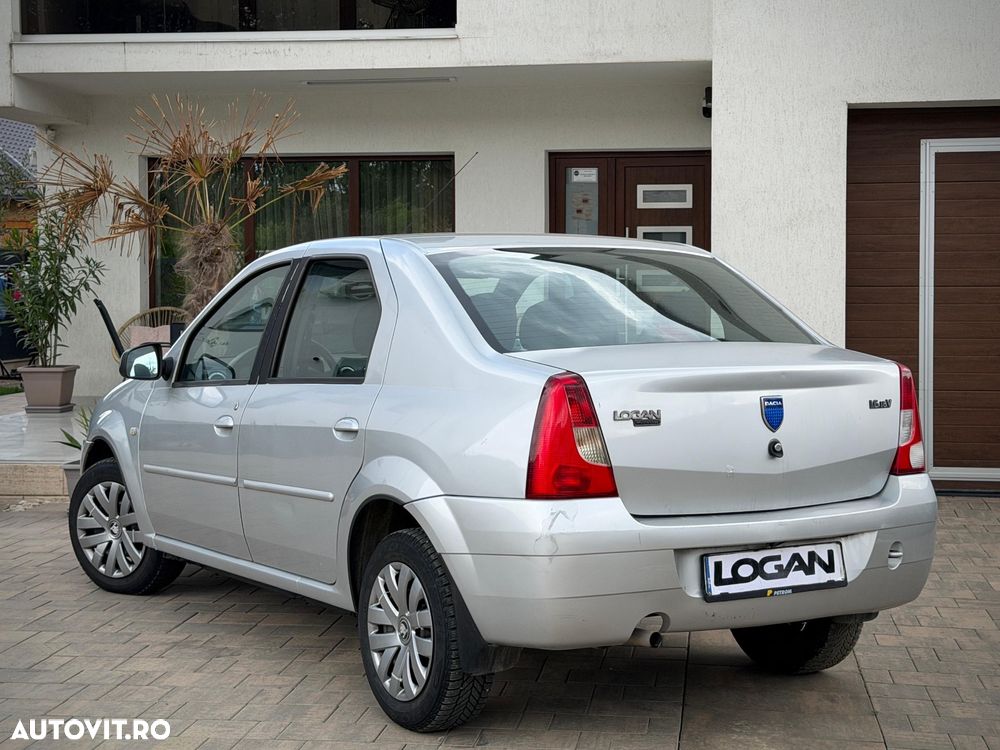Dacia Logan 1.6 16V Laureate - 9