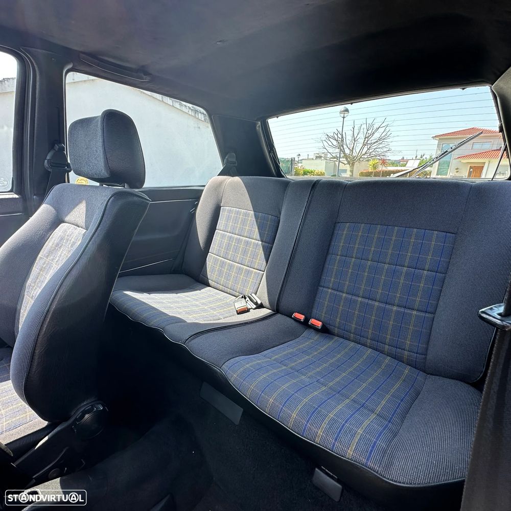 VW Golf 1.8 GTI 16V - 23