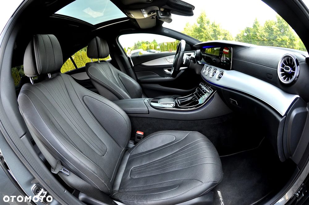 Mercedes-Benz CLS 300 d 4Matic 9G-TRONIC AMG Line - 25