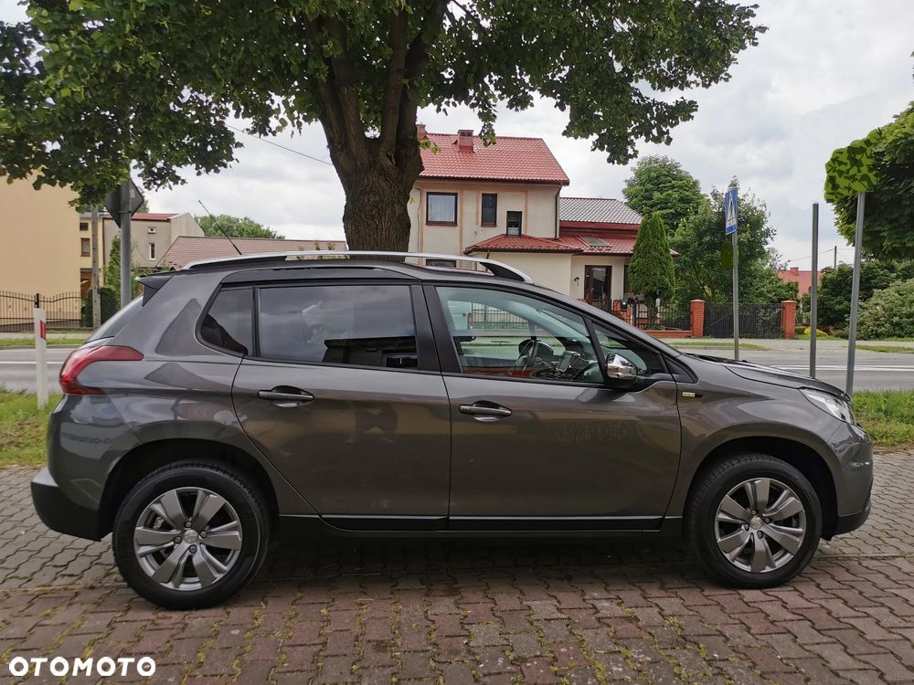 Peugeot 2008 1.2 Pure Tech Style EU6 - 2