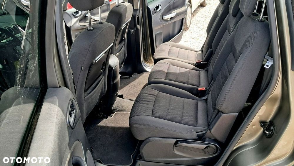 Ford Galaxy - 15