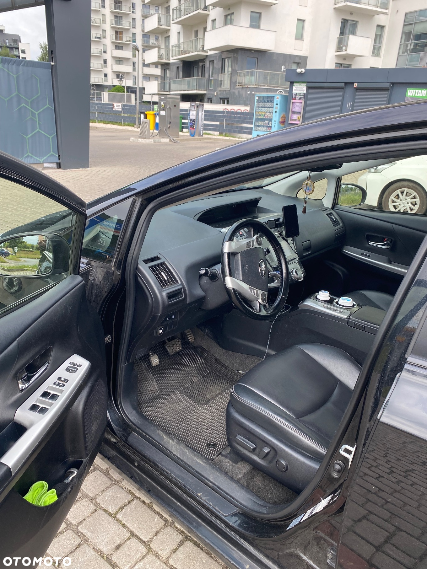 Toyota Prius+ (Hybrid) Comfort - 8