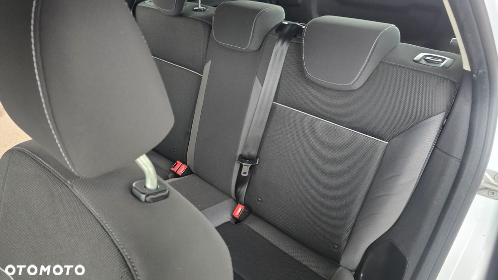 Ford Focus 1.6 TDCi Trend Sport - 32
