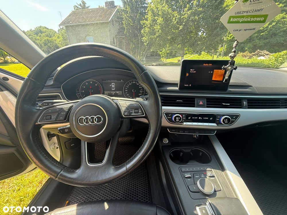 Audi A4 Limousine - 10