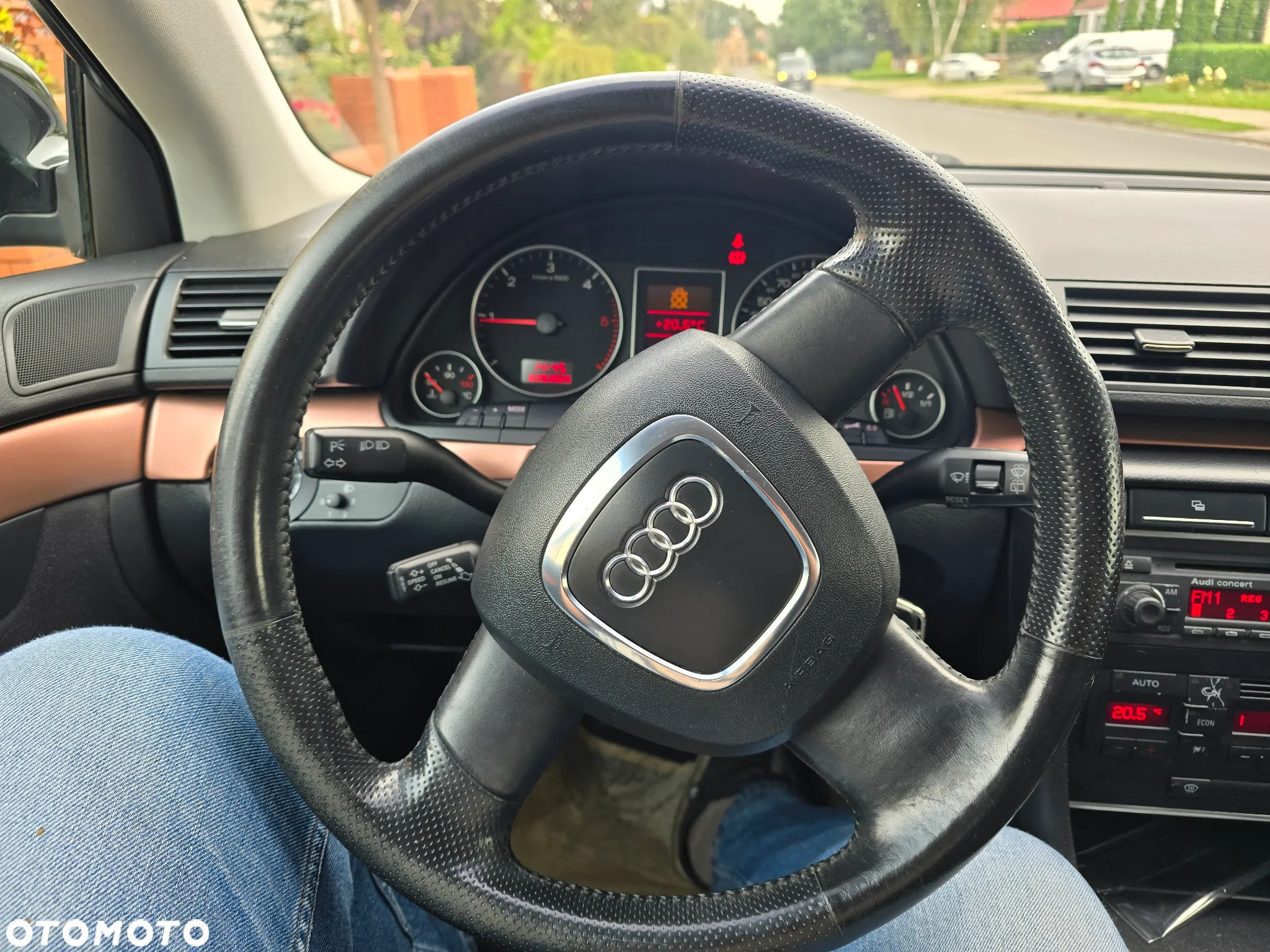 Audi A4 Avant 2.0 TDI - 11