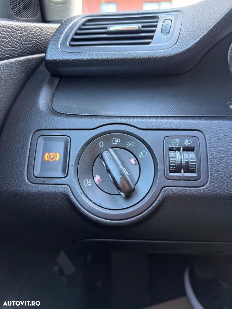 Volkswagen Passat 2.0 TDI Highline DPF - 12