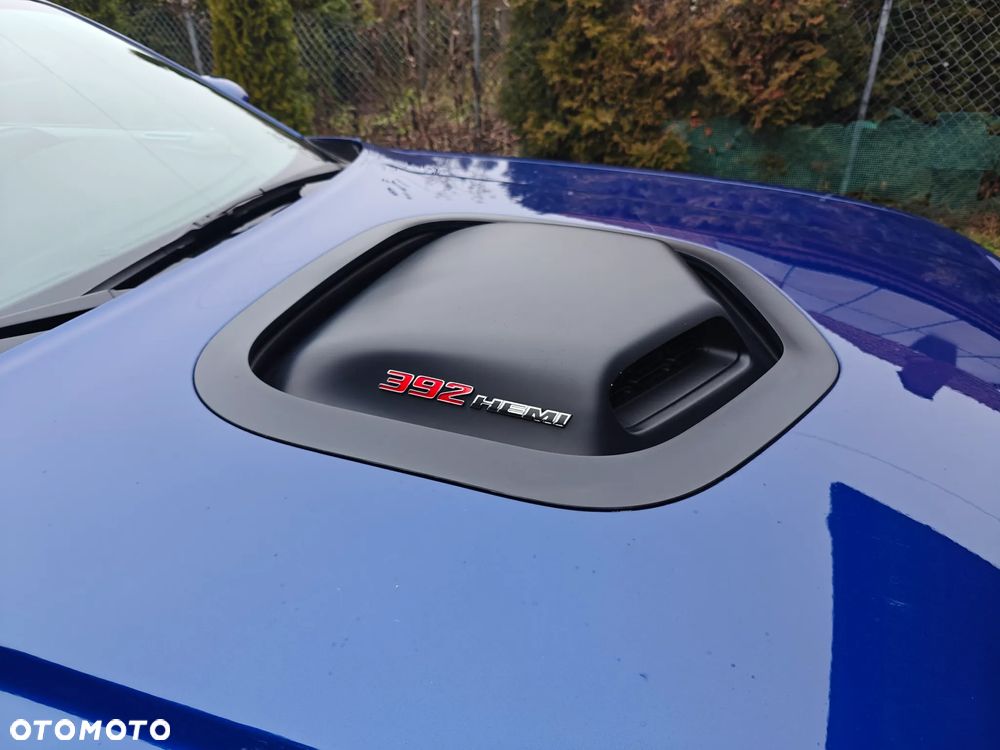 Dodge Challenger - 13