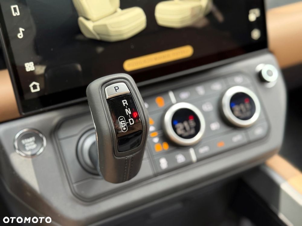 Land Rover Defender 3.0 D250 mHEV X-Dynamic HSE - 6
