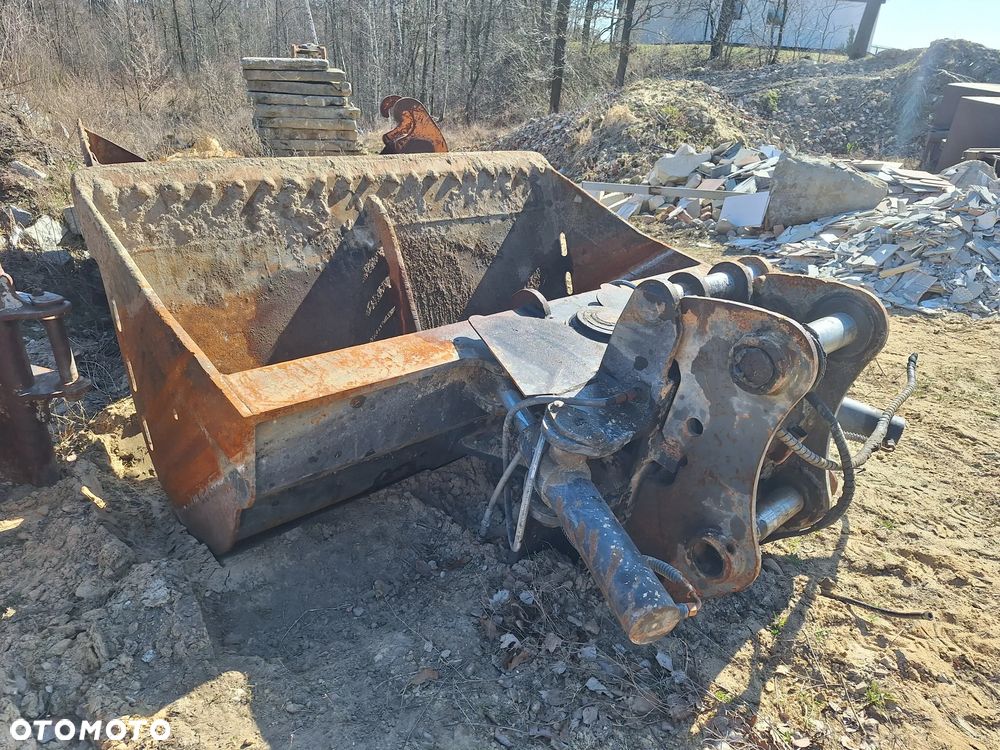 Łyżka skarpowa hydrauliczna + Szybkozłącze B27 - 3