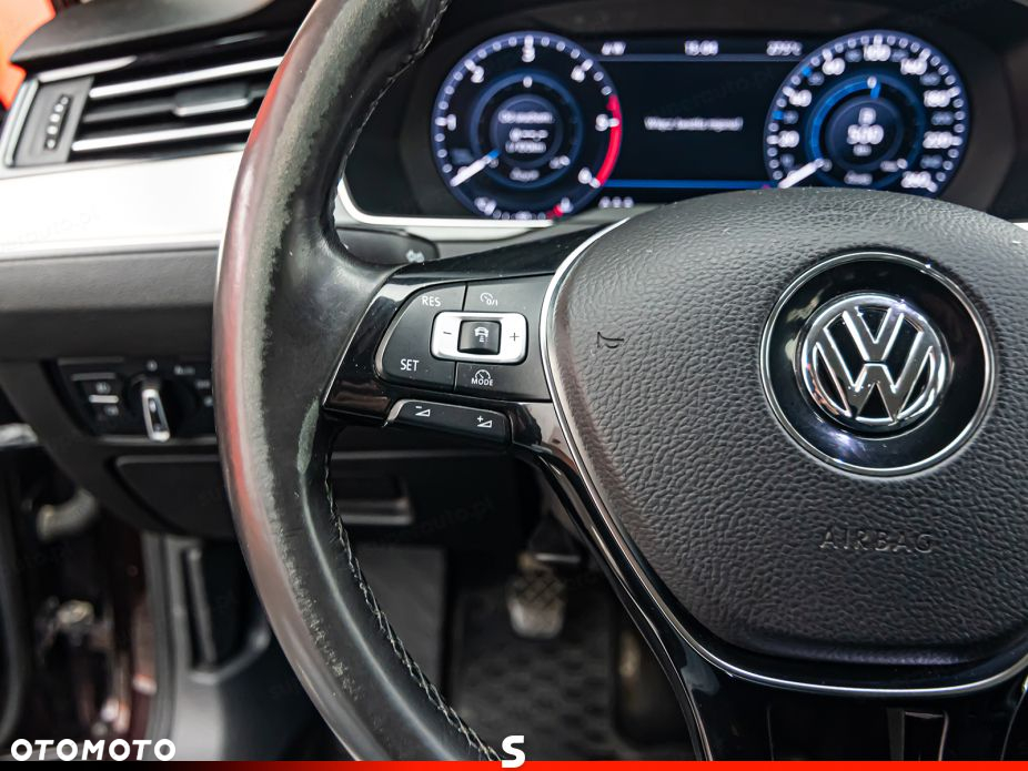 Volkswagen Passat 2.0 TDI BMT Highline - 12