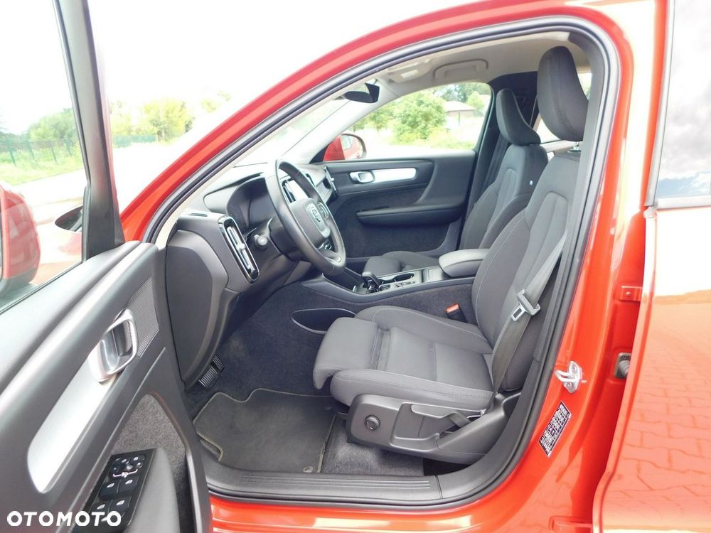 Volvo XC 40 T3 Geartronic Momentum Pro - 15