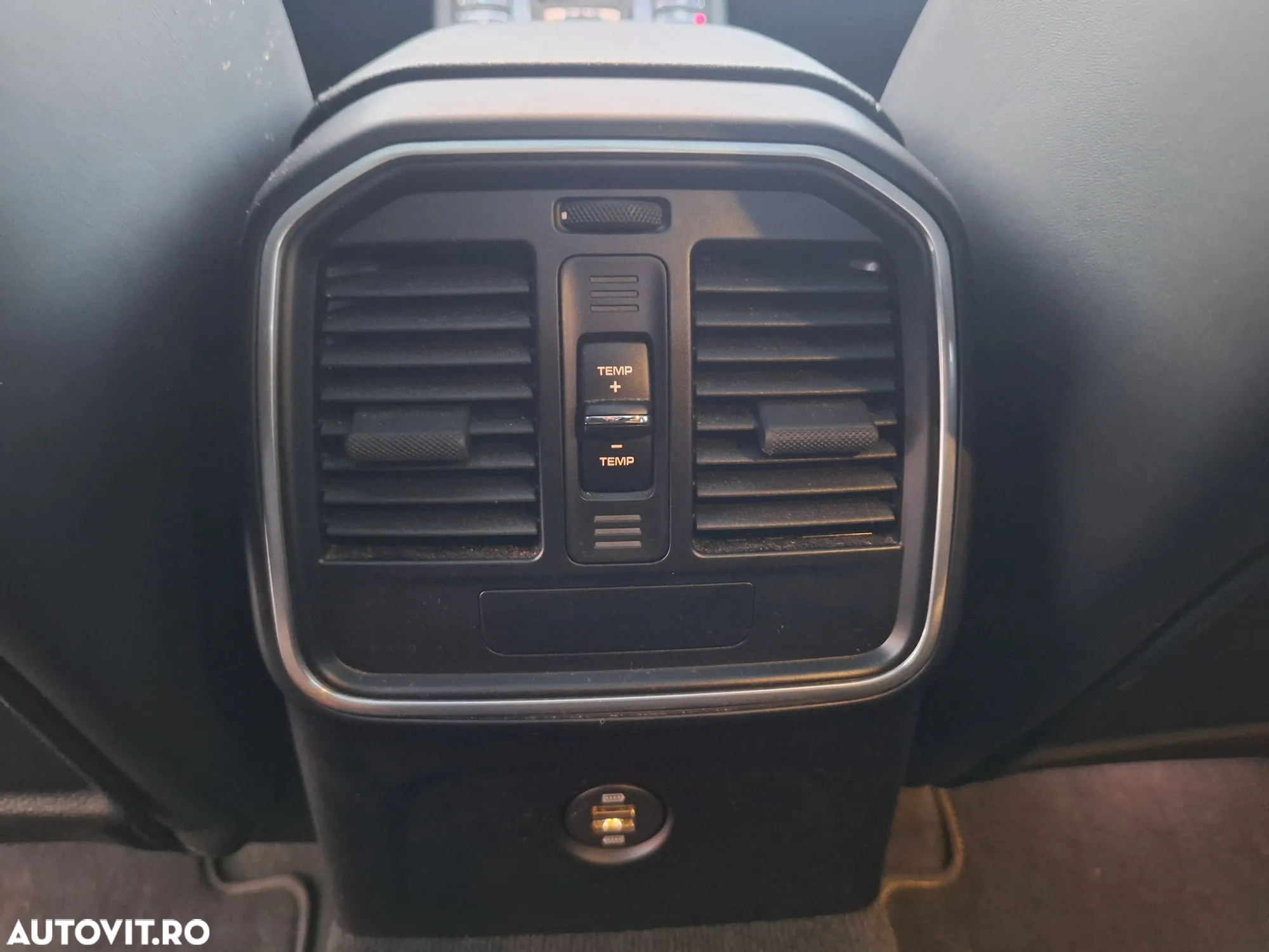 Porsche Macan - 28