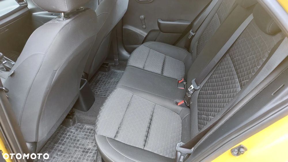 Kia Rio 1.2 M - 8