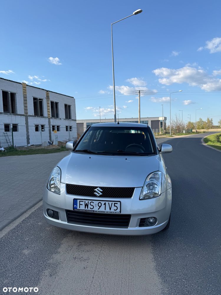 Suzuki Swift - 2