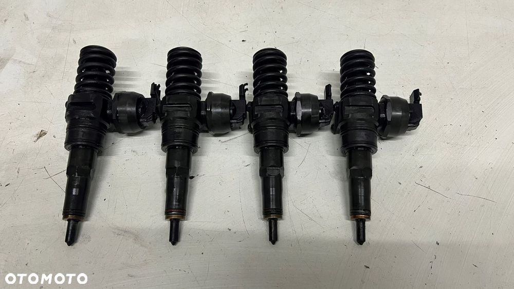 KOMPLET WTRYSKIWACZY VOLKSWAGEN PASSAT B5 1.9 TDI 038130073BA - 1