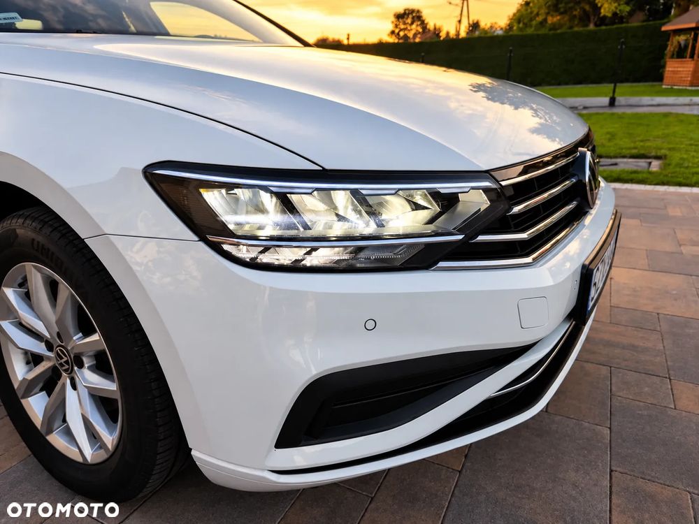 Volkswagen Passat - 8