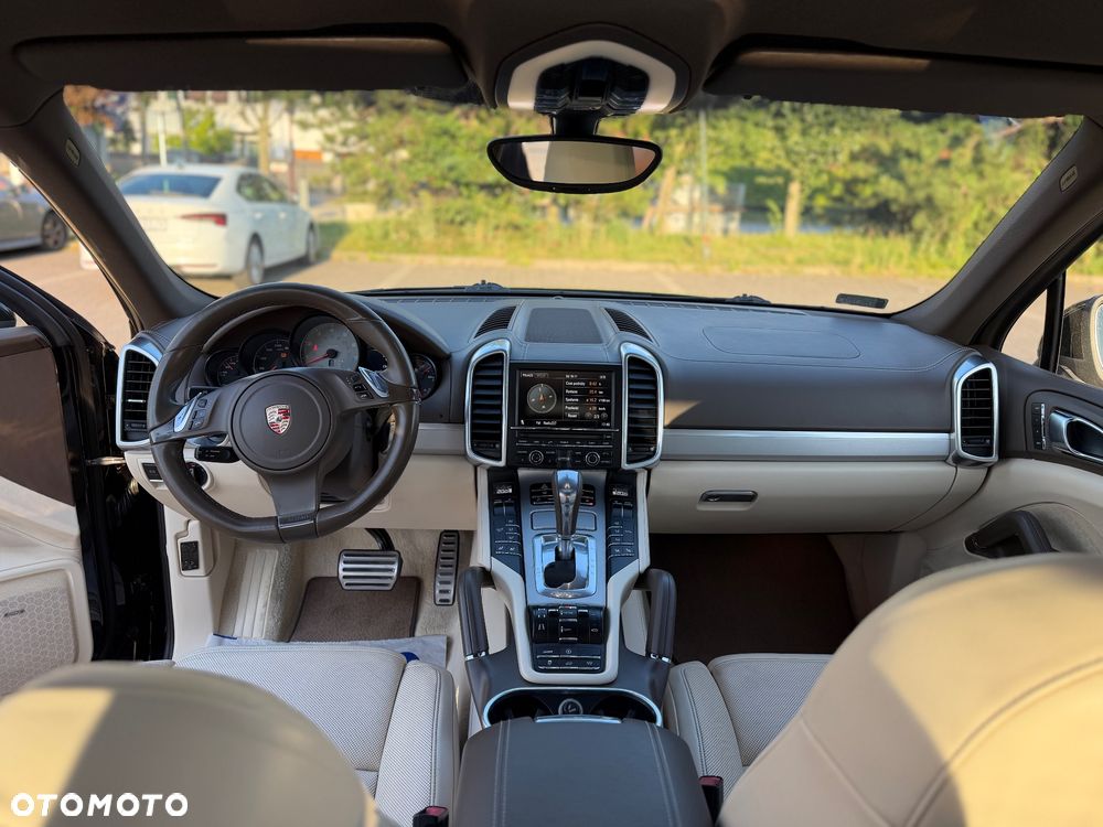 Porsche Cayenne S - 9