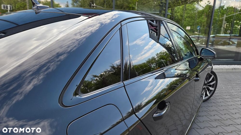 Audi A4 Limousine - 31