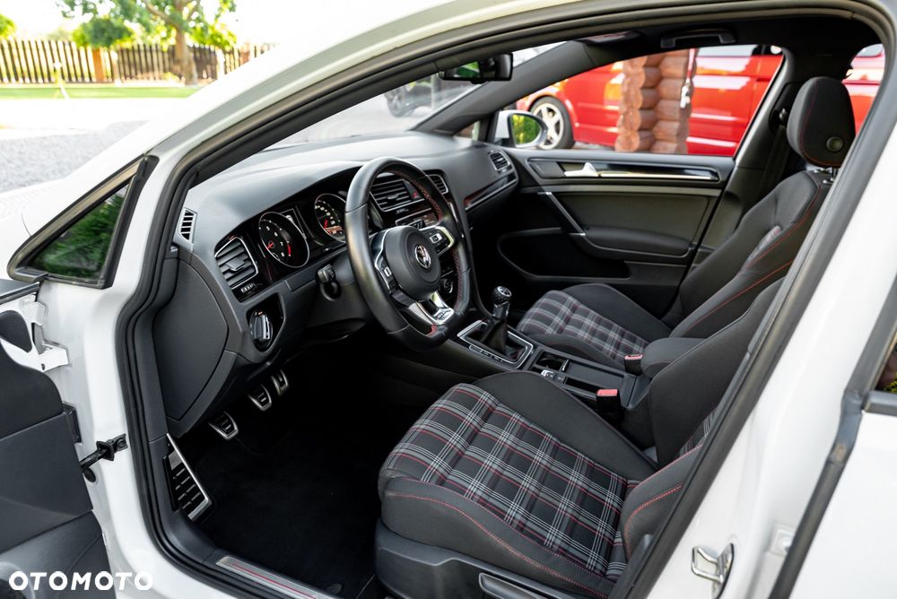 Volkswagen Golf 2.0 TSI BMT GTI - 17
