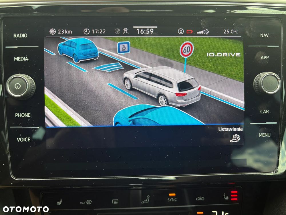 Volkswagen Passat 2.0 TDI EVO Elegance DSG - 17