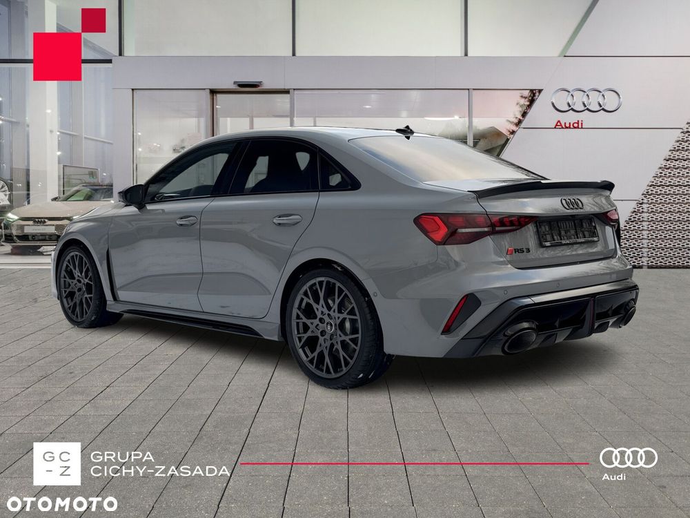 Audi RS3 Limousine - 3