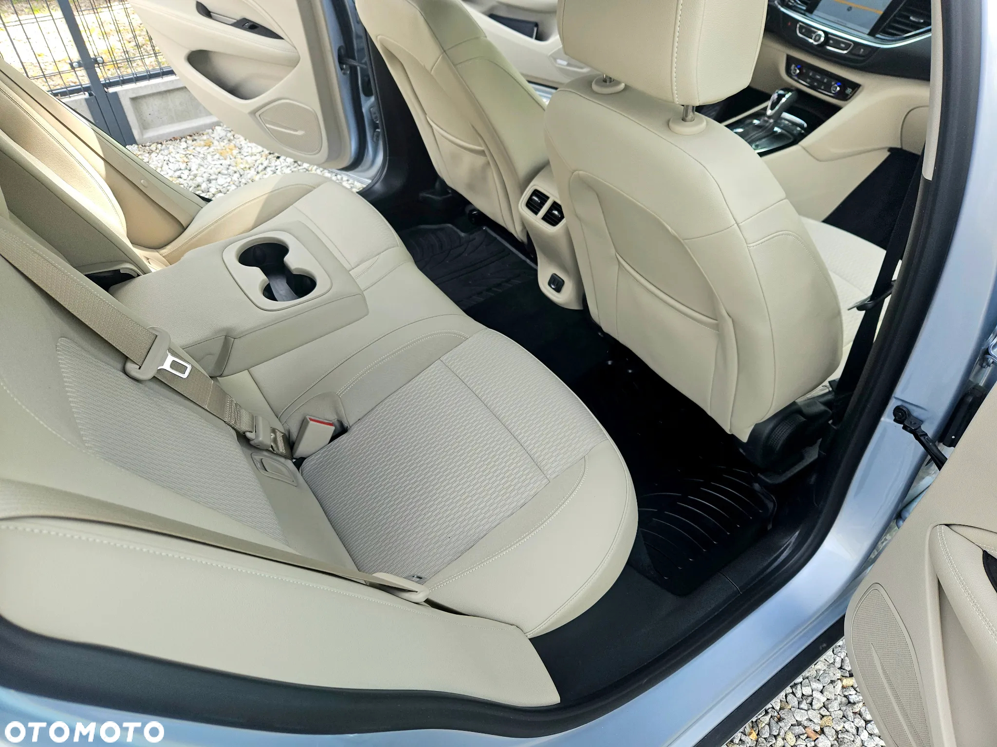 Opel Insignia 2.0 T 4x4 Innovation S&S - 22