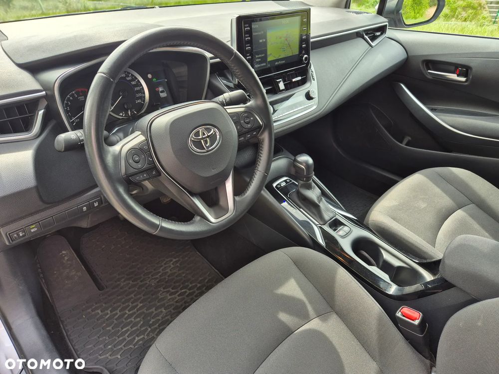 Toyota Corolla - 12