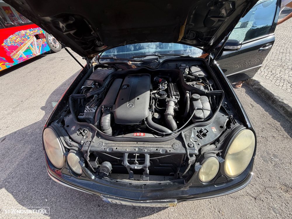 Mercedes-Benz E 270 2003 photo 2