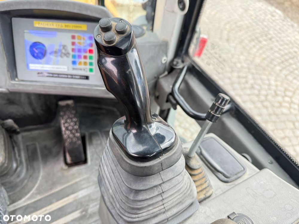 Liebherr L506 Stereo / 3500MTH / Łyżka + Widły /  Bez DPF i Adblue - 22