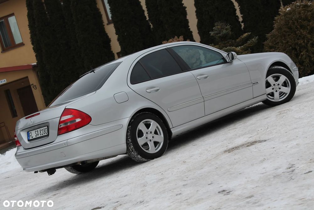 Mercedes-Benz Klasa E 240 4Matic Avantgarde - 13