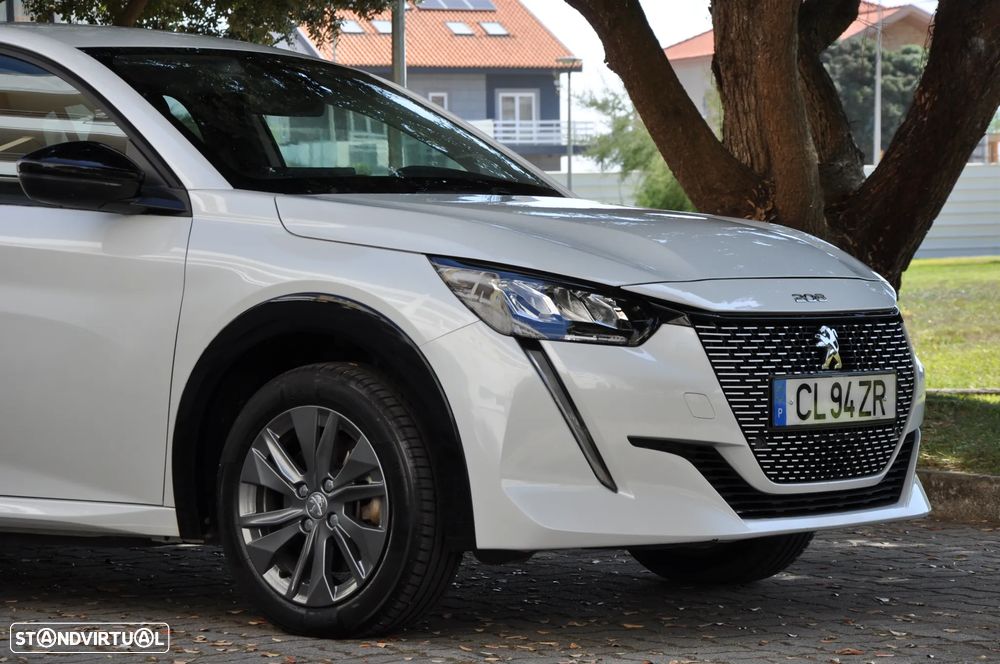 Peugeot e-208 E-Style - 16