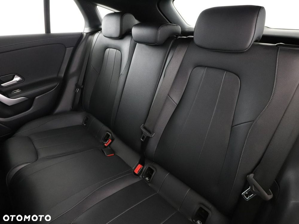 Mercedes-Benz CLA 250 e 8G-DCT Progressive - 19