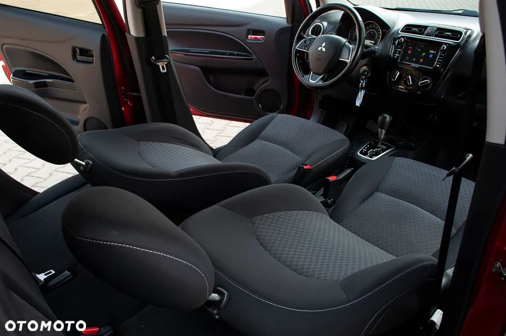 Mitsubishi Space Star 1.2 CVT Intro Edition+ - 37